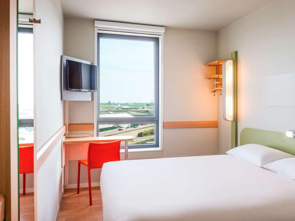 Hotel Ibis Budget Paris Coeur D'orly Airport Orly